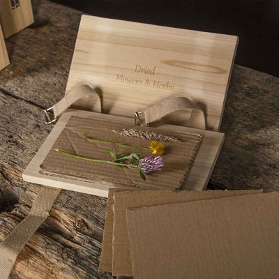 Prensa de flores y hierbas de madera FSC® | Esschert Design
