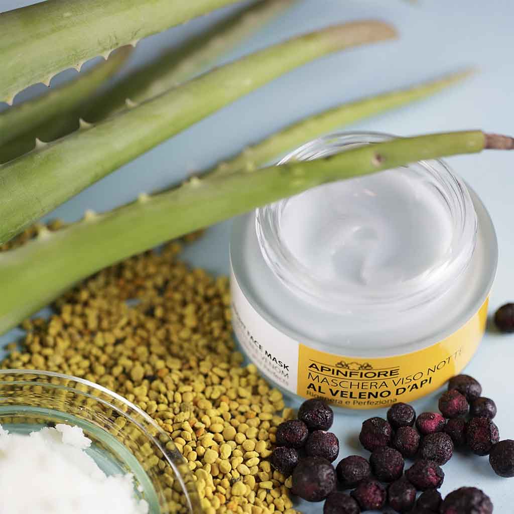 Mascarilla Facial de noche al Veneno de Abeja con arándanos y polen | APINFIORE
