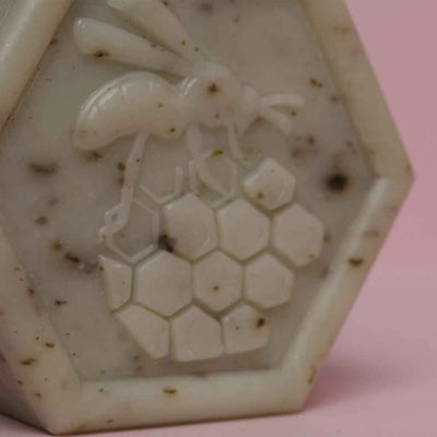 Jabón natural hexagonal vegetal Miel y Aloe Vera | APINFIORE