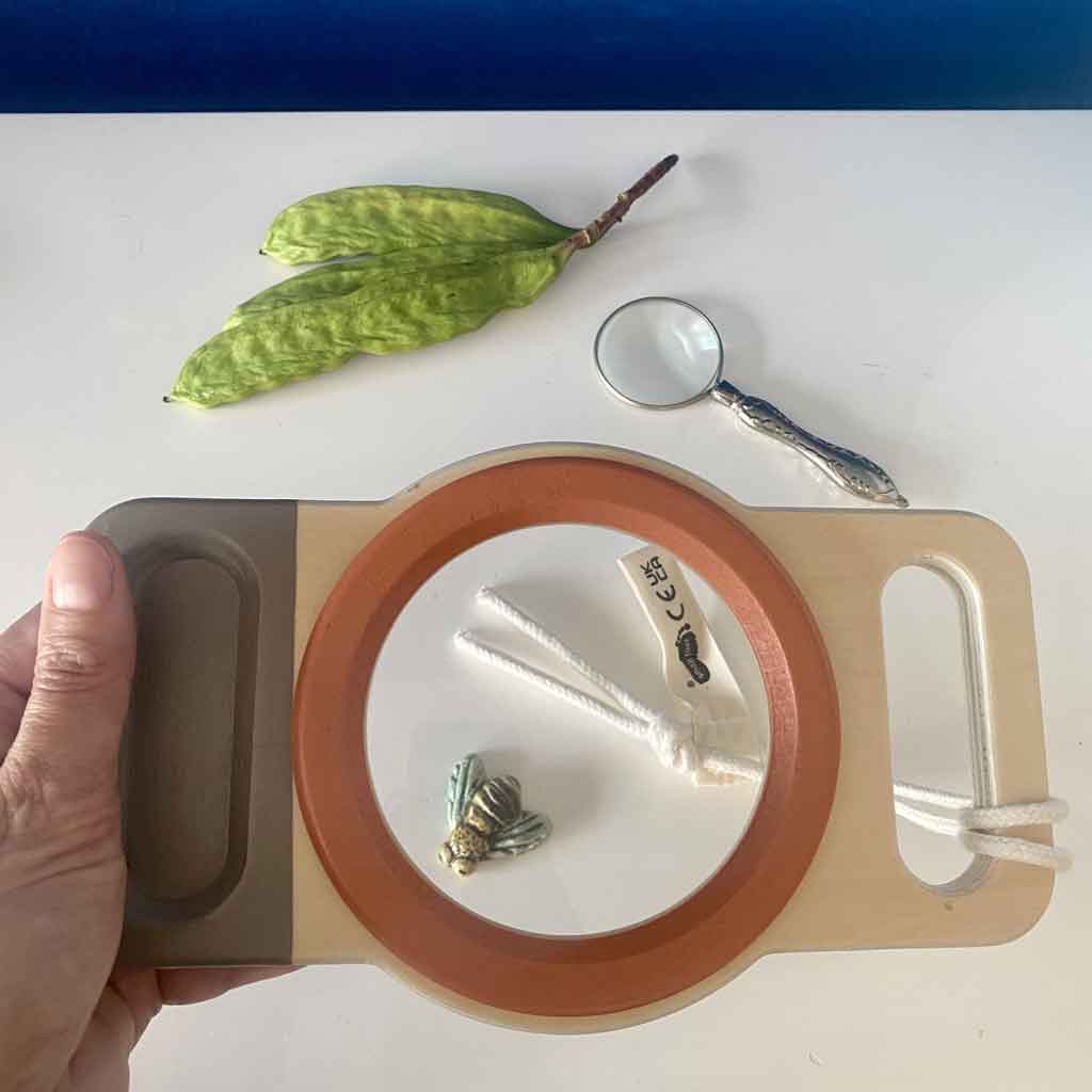 Lupa de madera XXL para niños – Observa mariquitas e insectos del jardín
