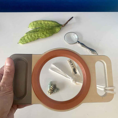 Lupa de madera XXL para niños – Observa mariquitas e insectos del jardín
